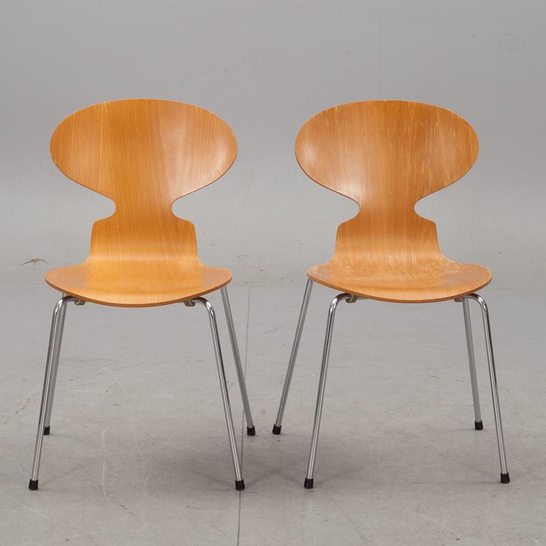 STOLAR, 2 st.  "Myran" Arne Jacobsen, Fritz Hansen, Danmark 1980-tal.