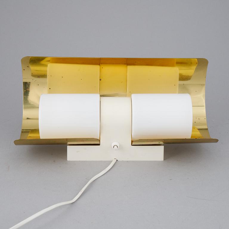 Hans-Agne Jakobsson, a brass wall lamp, model V400, Markaryd, second half of the 20th century.