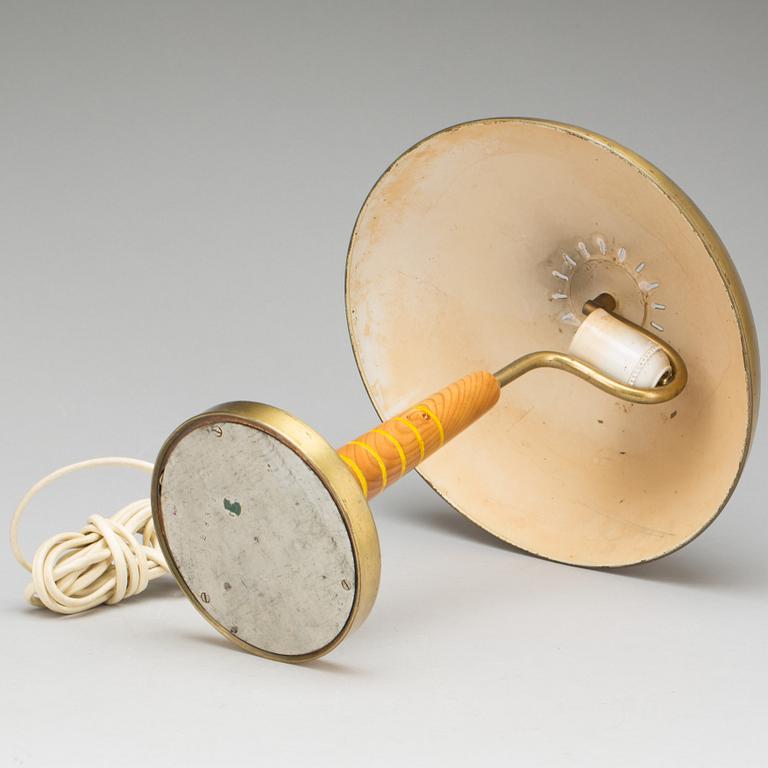 BORDSLAMPA, 1900-talets första hälft.