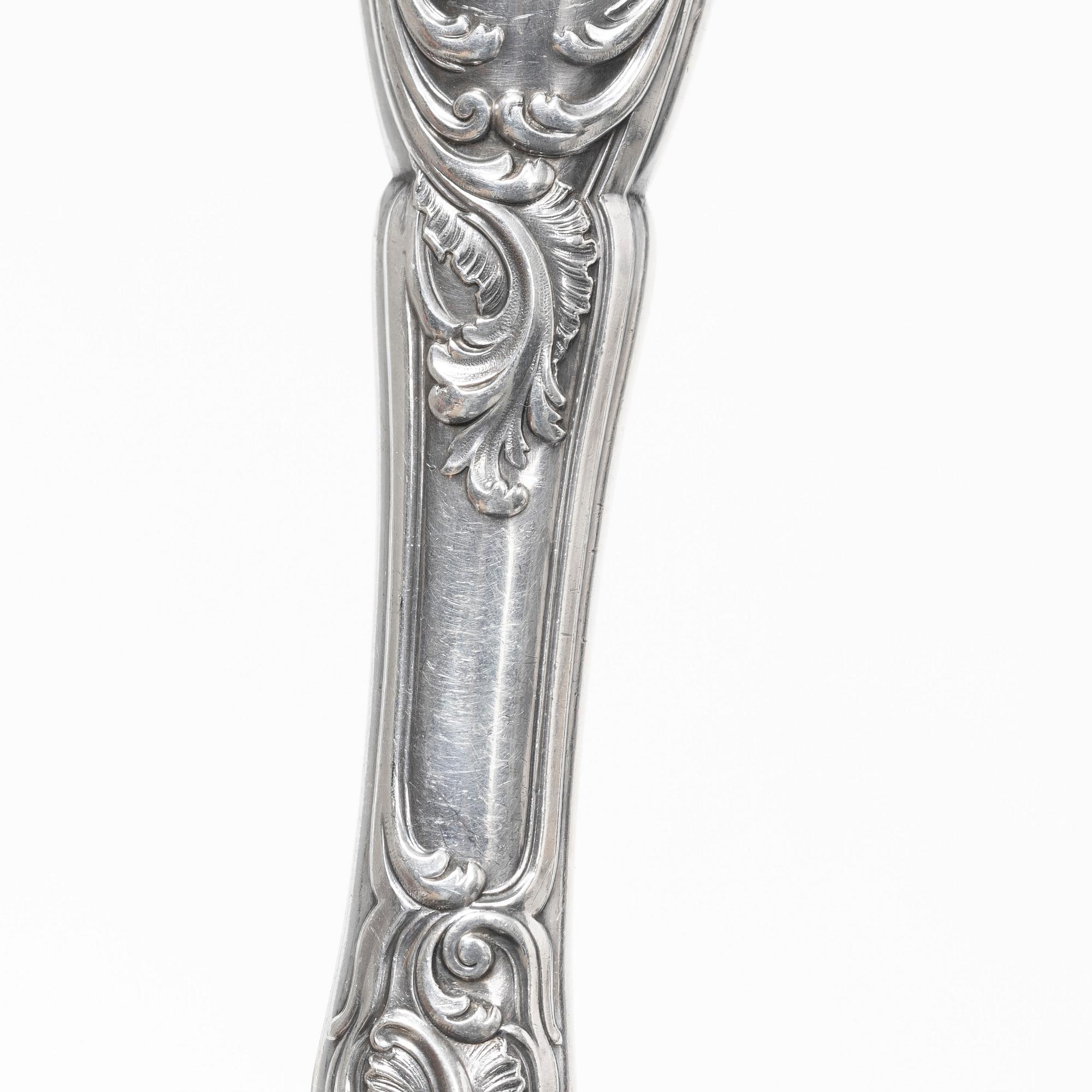 Twelve French silver knives, Hènin & Cie, Paris, circa 1900.