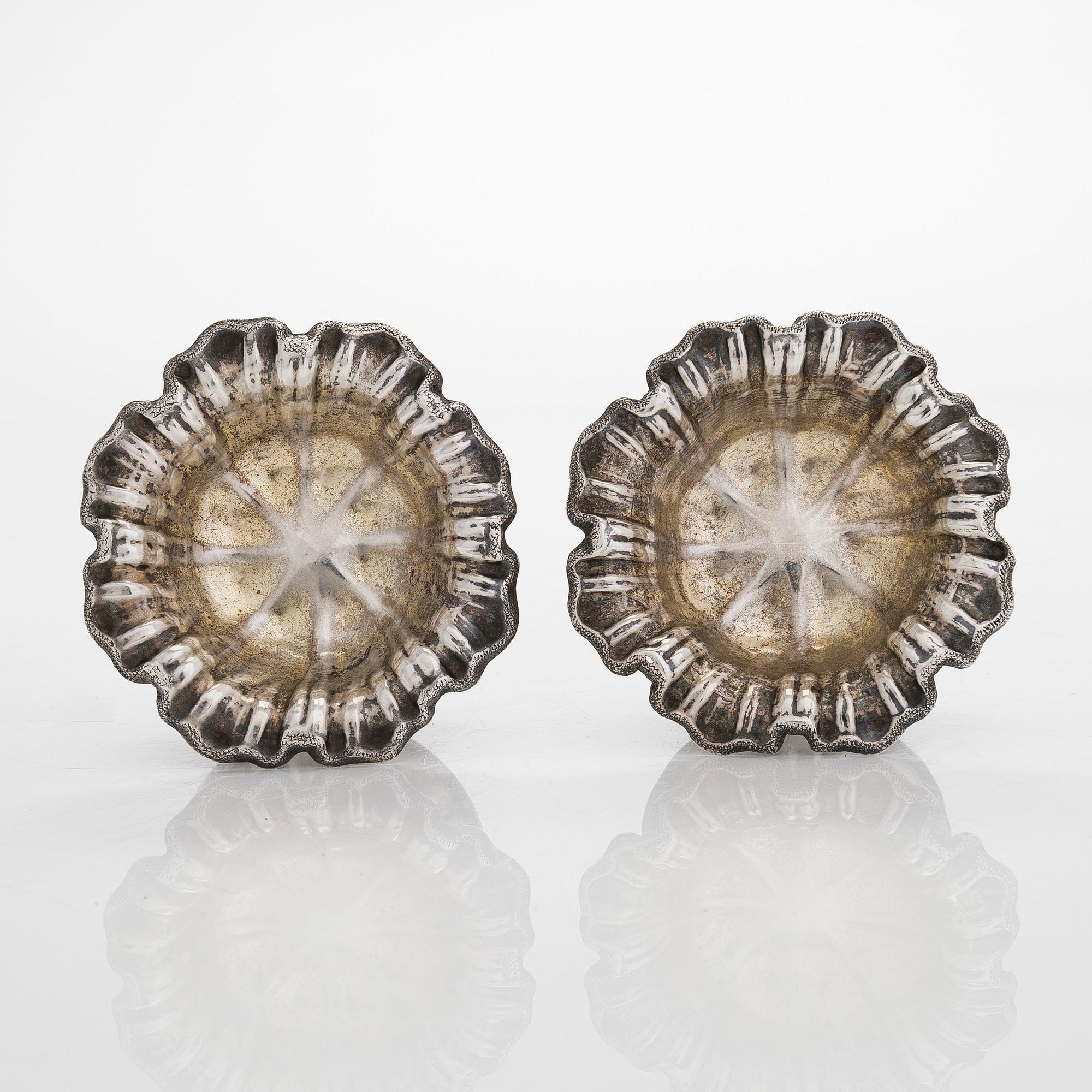 A pair of silver salt-cellars, St. Petersburg 1856.