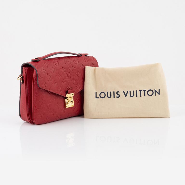 Louis Vuitton, a 'Pochette Metis' bag, 2020.