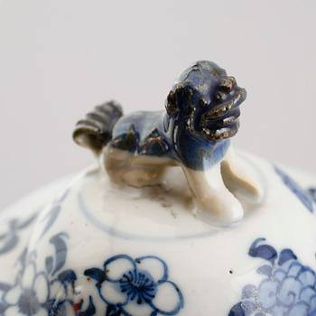 LOCKURNA, porslin, Kina, troligen 1800-tal.