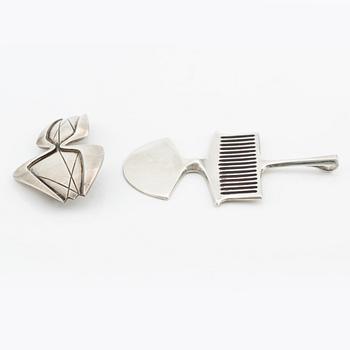 Brosch och hänge, Birger Haglund och David Andersen, silver med lila emalj.