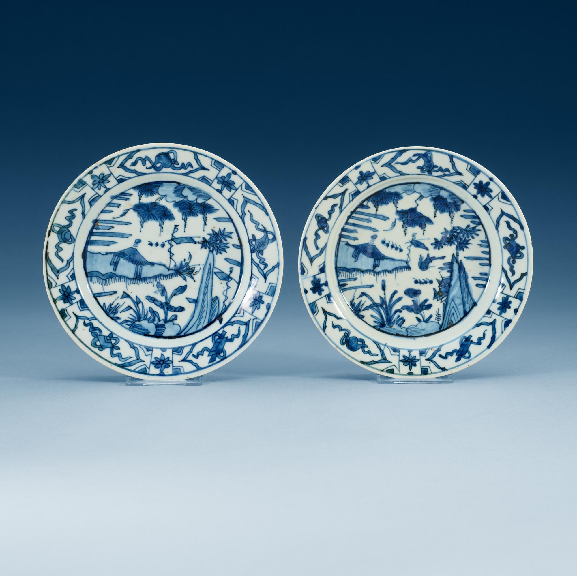 Two blue and white dishes, Transition, 17th Century.