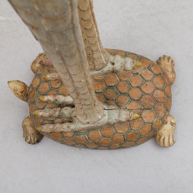 FIGURER, 2 st, målat trä, sydostasien, 1900-talets första hälft.