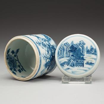 A blue and white jar with cover, Qing dynasty, Qianlong (1736-95).