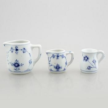 Three small jugs/creamers, a pair of small vases and two salt cellars, "Blue Fluted"/"Musselmalet", Royal Copenhagen.