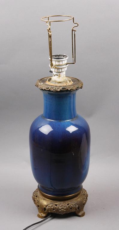 BORDSARMATUR, keramik, Kina, 1900-tal.