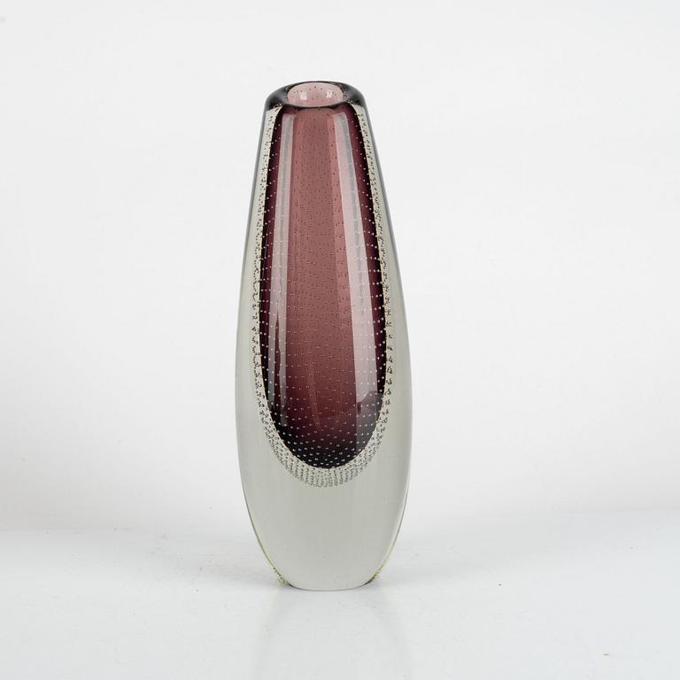 Gunnel Nyman, a vase, Nuutajärvi Notsjö, Finland, 1959.