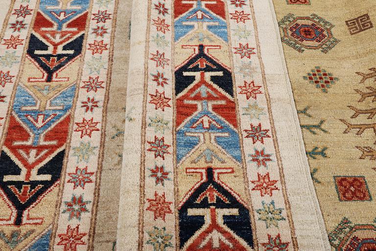 A carpet, Ziegler, c. 297 x 295 cm.