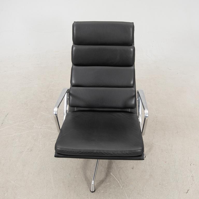 Charles and Ray Eames, stol "Soft Pad EA 222", Vitra sent 1900-tal.