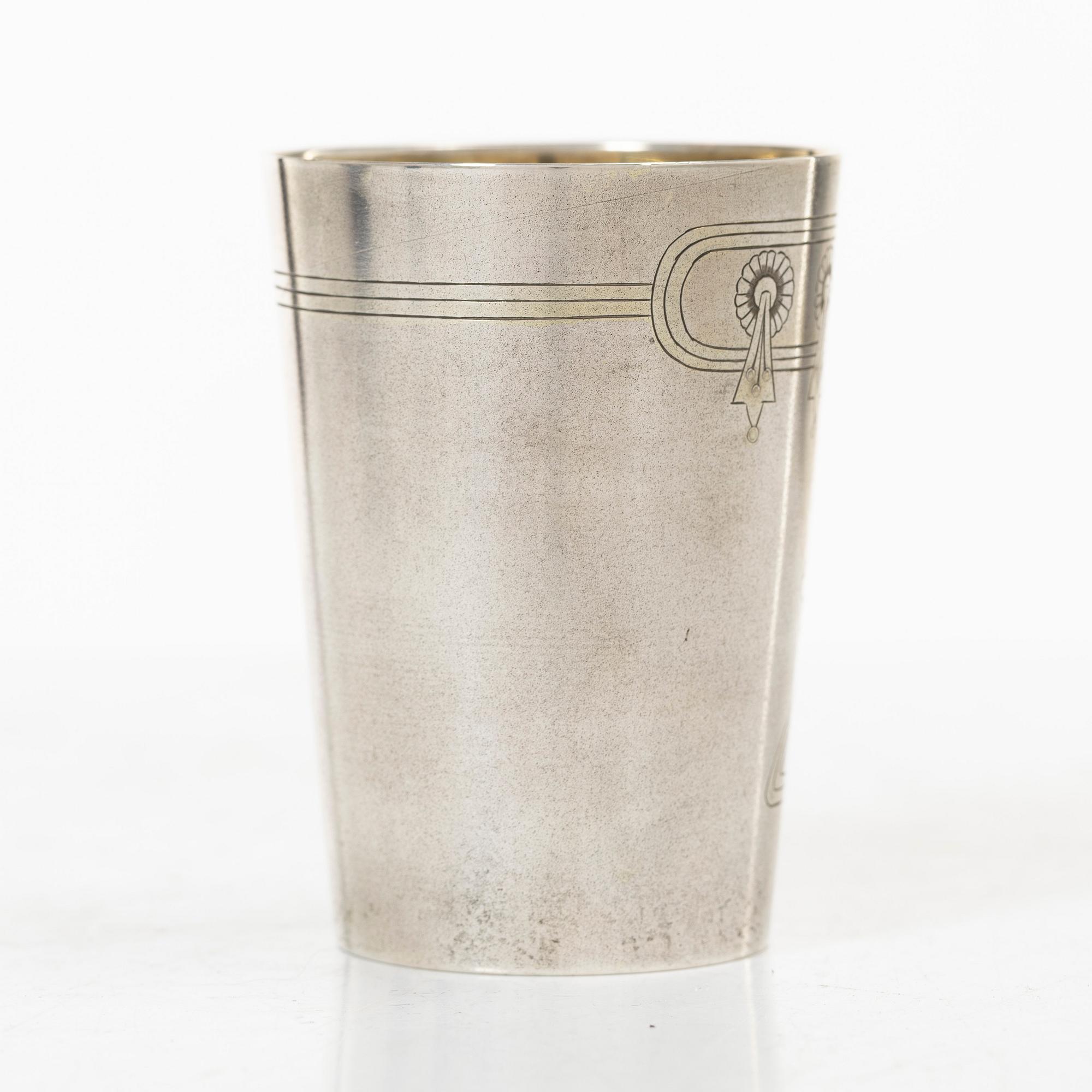 A Russian silver cup, Moscow, 1908-26.