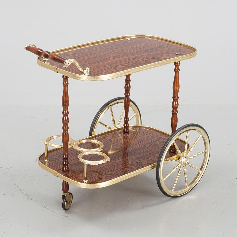 SERVERINGSVAGN, 1900-talets andra hälft.