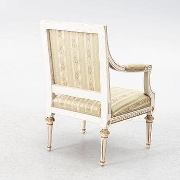 Armchair, by Ephraim Ståhl, (master in Stockholm 1794-1820). Late Gustavian.
