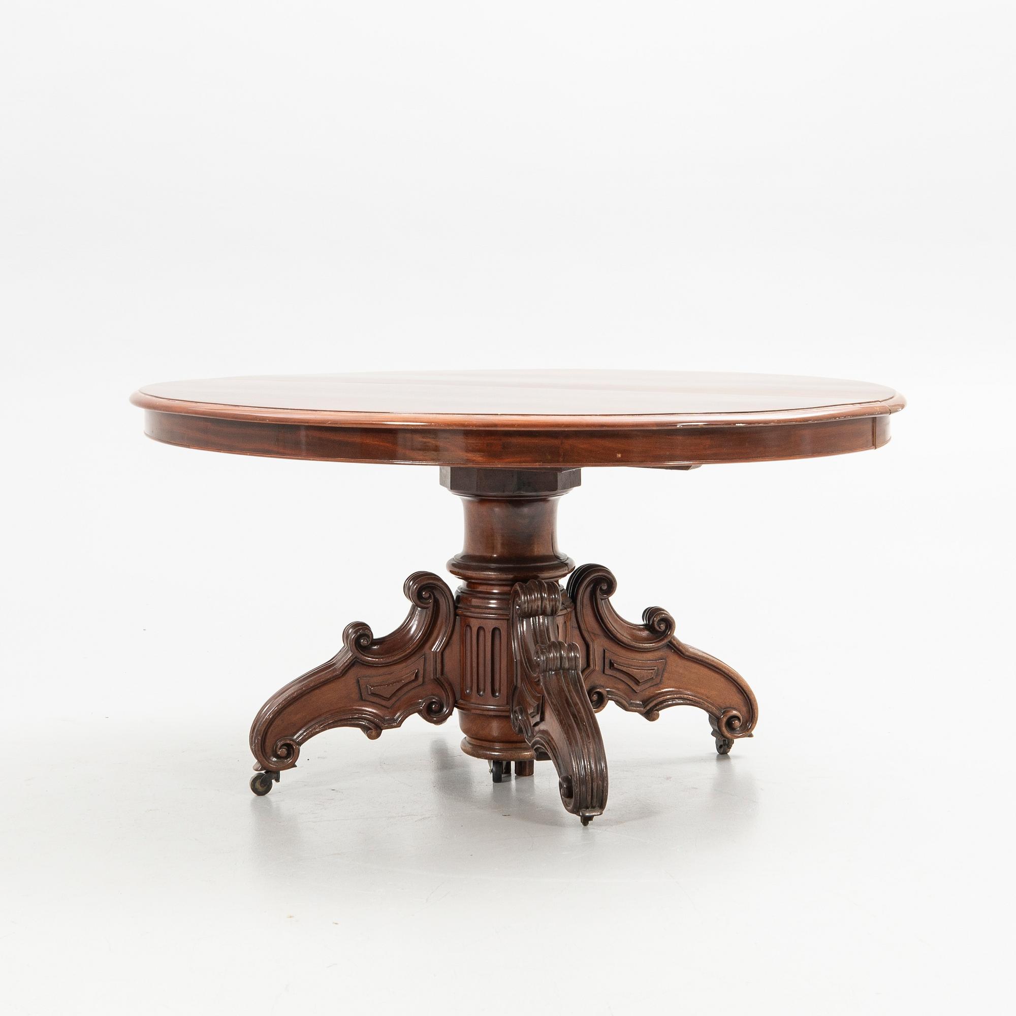 Salon table / Dining table, late 19th century.