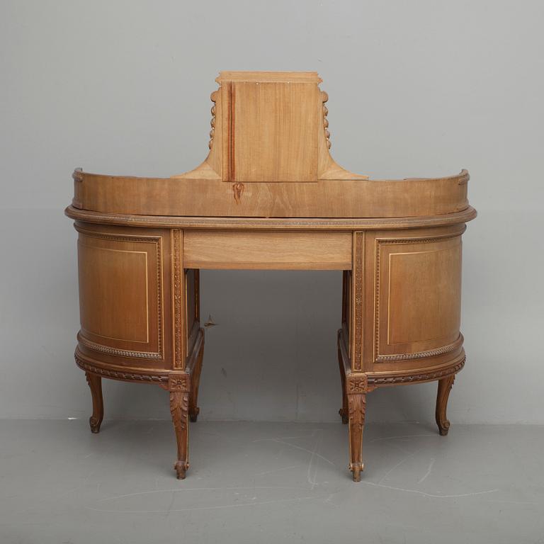 SKRIVBORD OCH STOL, Louis XVI-stil, Frankrike 1900-talets början.