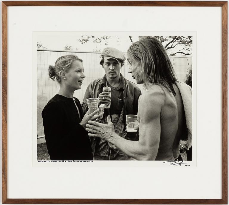 Bob Gruen, "Kate Moss, Johnny Depp, Iggy Pop, London", 1996.