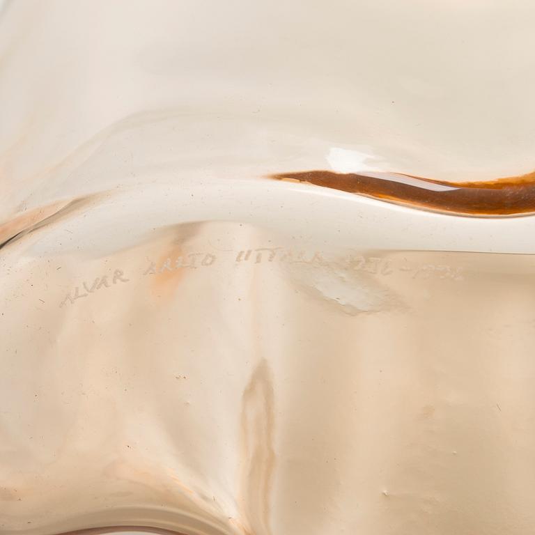 Alvar Aalto, vas, "3030", signerad Alvar Aalto Iittala 1936-1996.