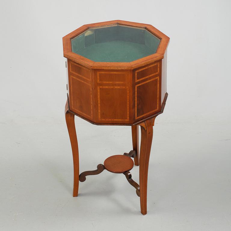 MONTERBORD, 1900-tal.