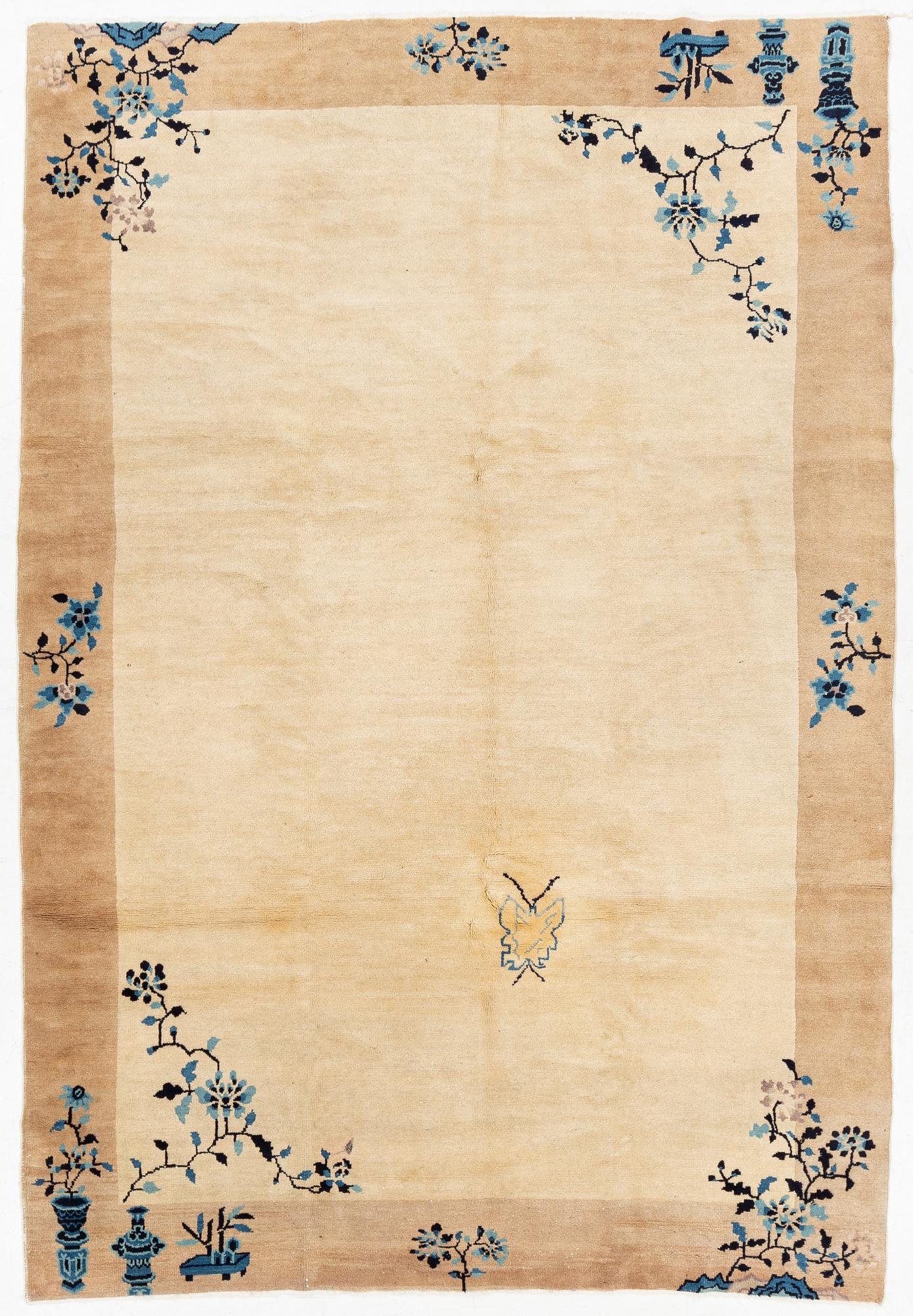 Matta, semiantik Kina, ca 267 x 185 cm.