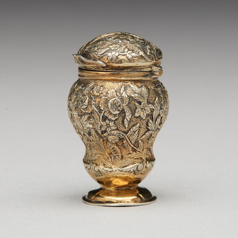 Hans Petter Vogt, luktdosa, silver, (verksam i Kristianstad 1752-1804). Rokoko.