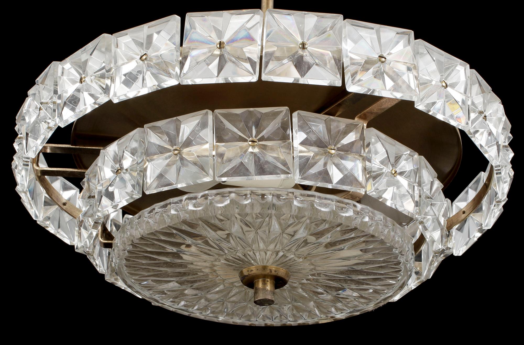 TAKPLAFOND, möjl Carl Fagerlund, Orrefors, 1900-talets mitt. Diameter 37 cm.