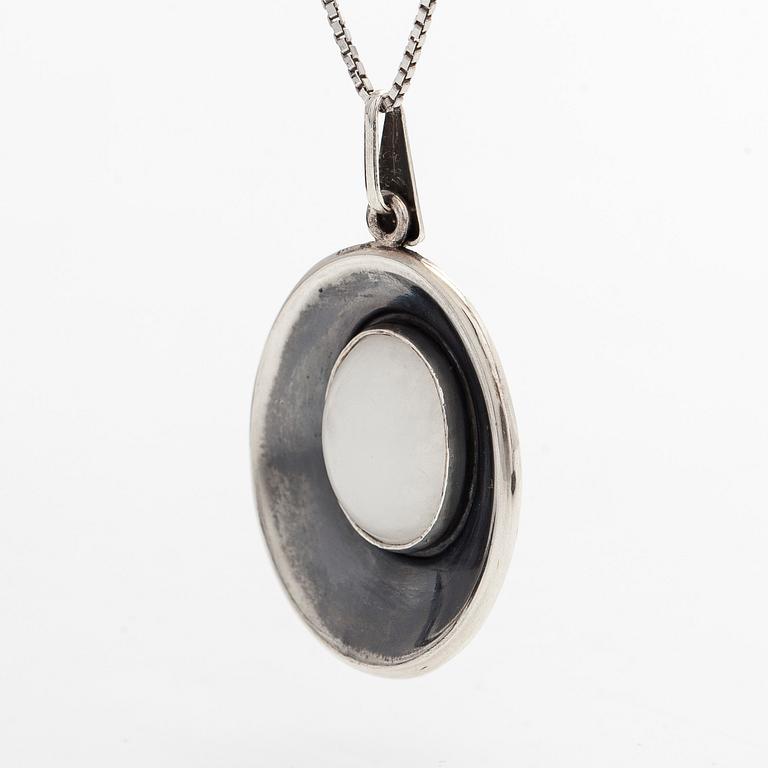 Torbjörn Tillander, a silver necklace for Kalevala Koru, 1958.