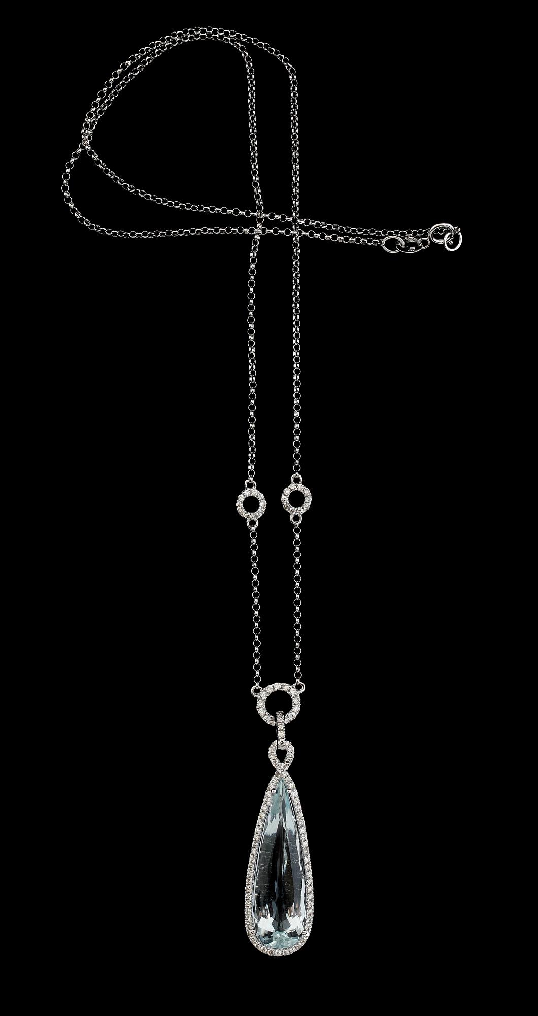 HALSBAND, 18K vitguld, diamanter tot ca 0.53 ct, akvamarin tot ca 6.70 ct.