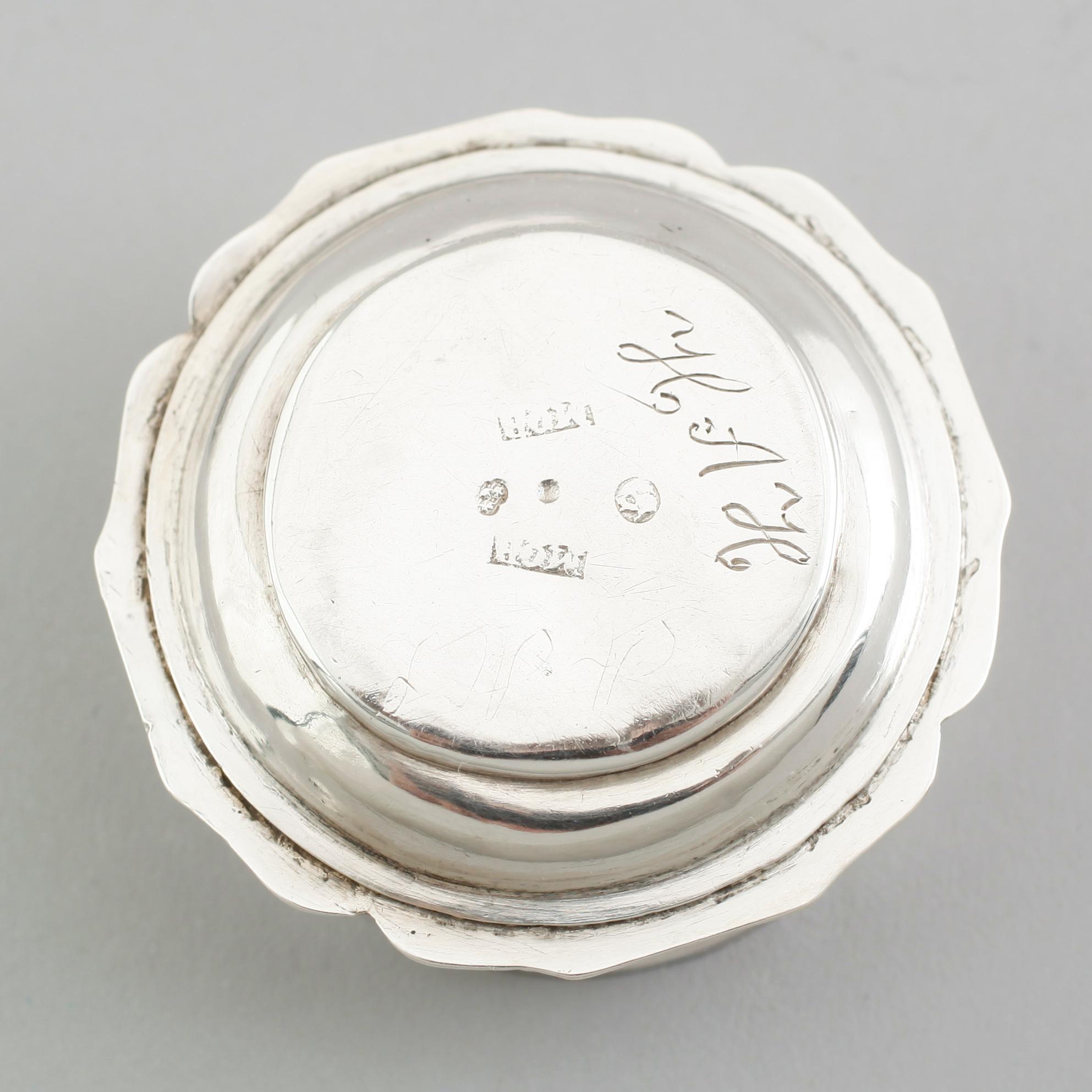 KYRKDOSA, silver, Michael Olof Barkman, Varberg 1813-1851. Vikt ca 31 gram.