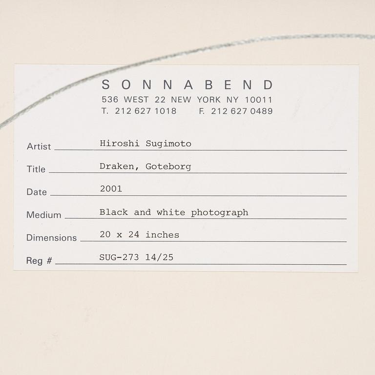 Hiroshi Sugimoto, "Draken, Göteborg", 2001.