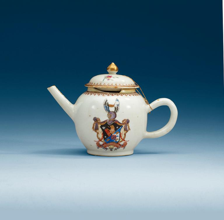 An Armorial famille rose teapot with cover, Qing dynasty, Qianlong (1736-95).