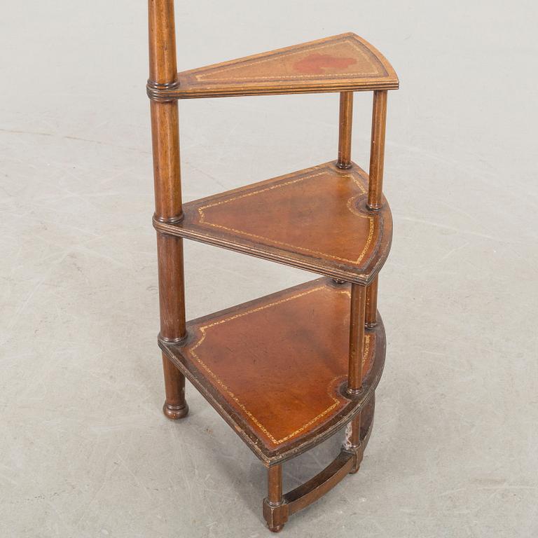 BIBLIOTEKSSTEGE, 1900-talets senare hälft.