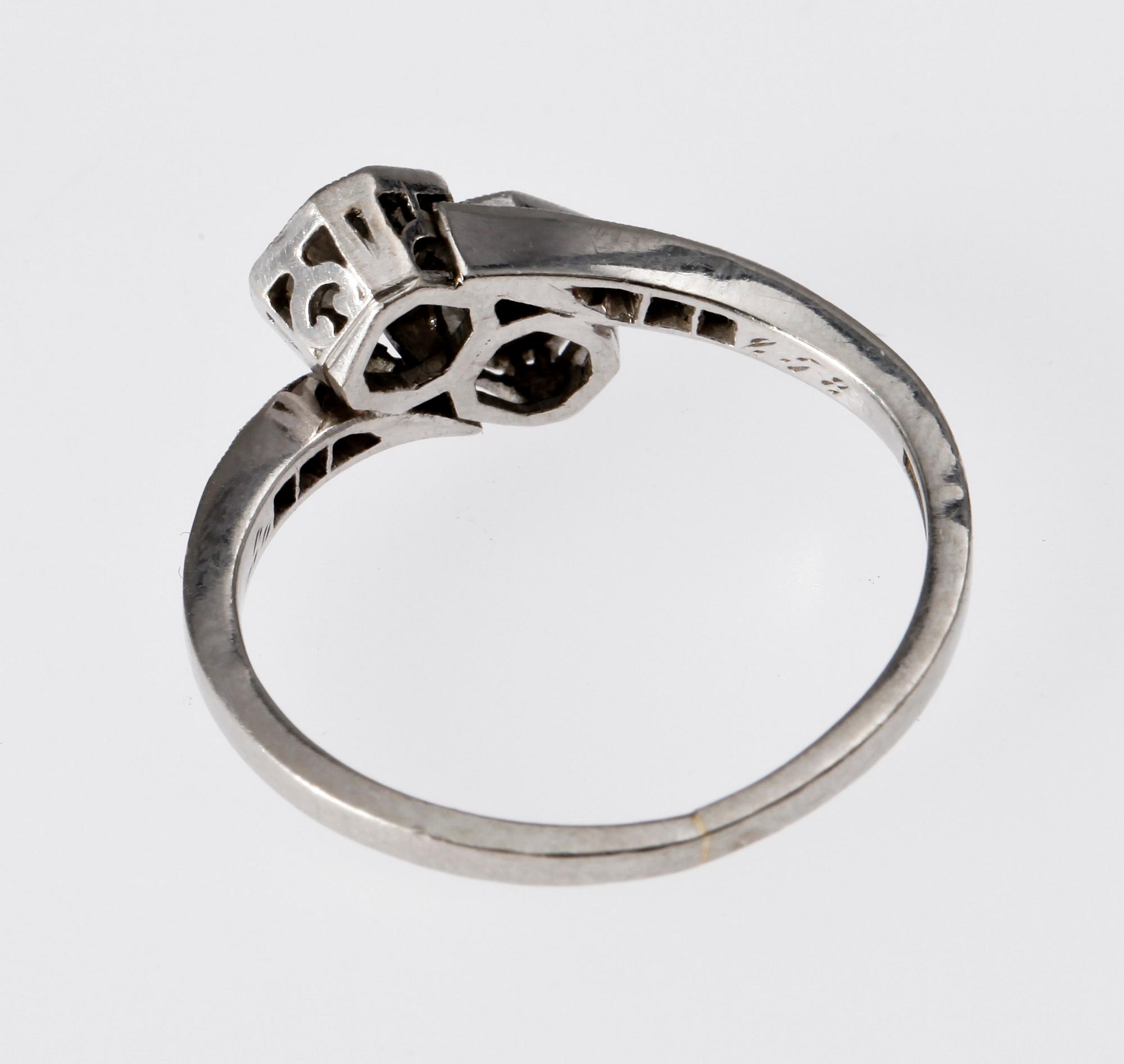 RING, platina med briljantslipade diamanter, tot ca 0.58 ct, 1937.