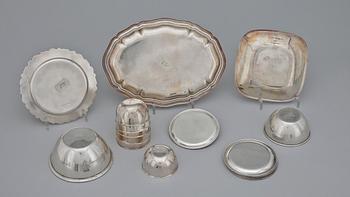 PARTI SILVER, 17 delar, flertal tillverkare, bla Ceson i Göteborg, 1900-tal. Totalvikt ca 700 gram.