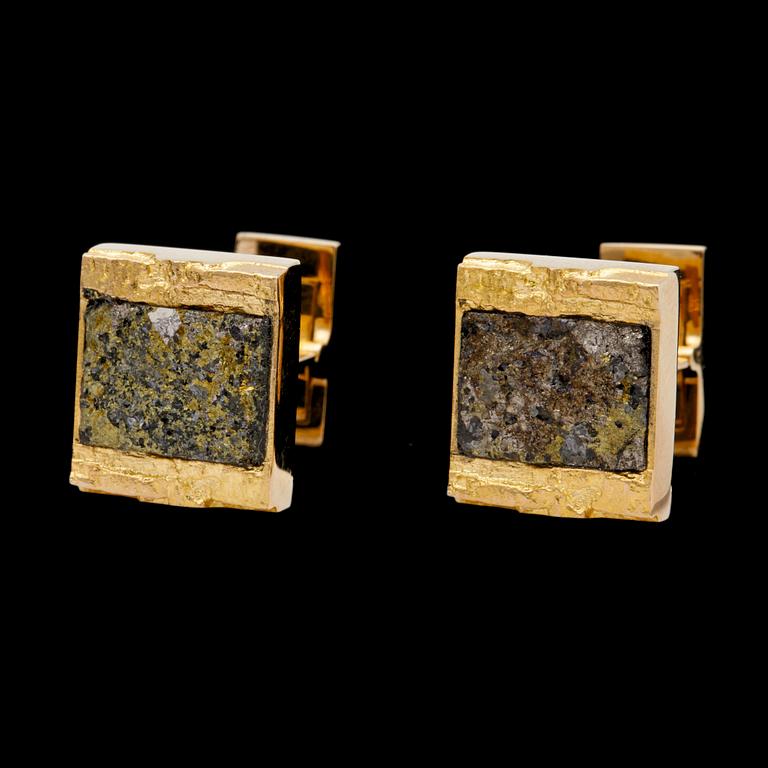 A pair of Lapponia guld and labradorite cufflinks.