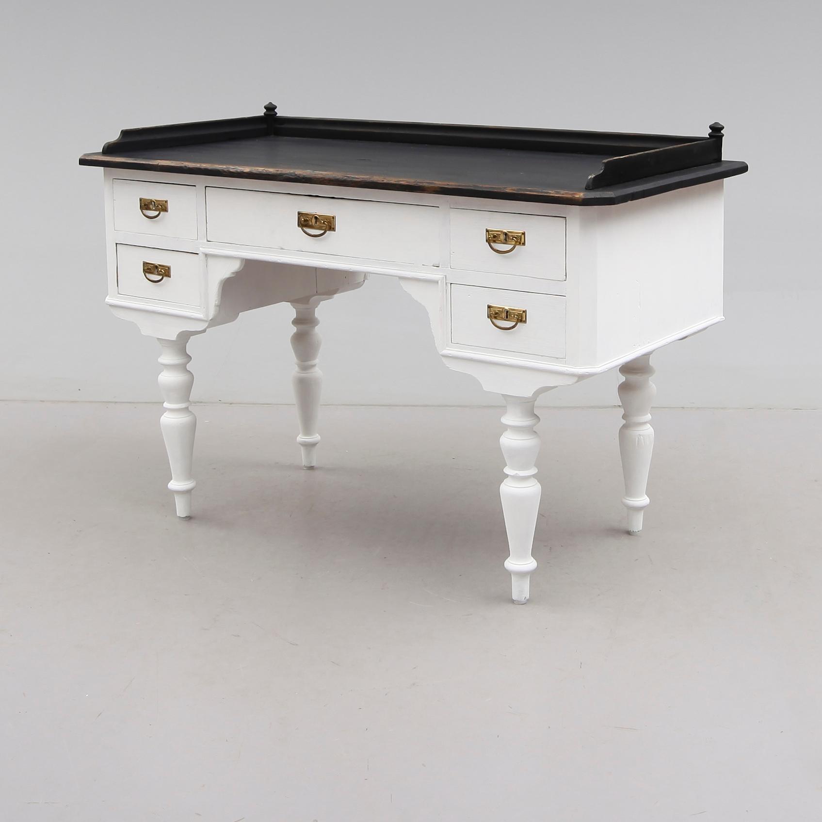 SKRIVBORD, 1800-talets andra hälft.