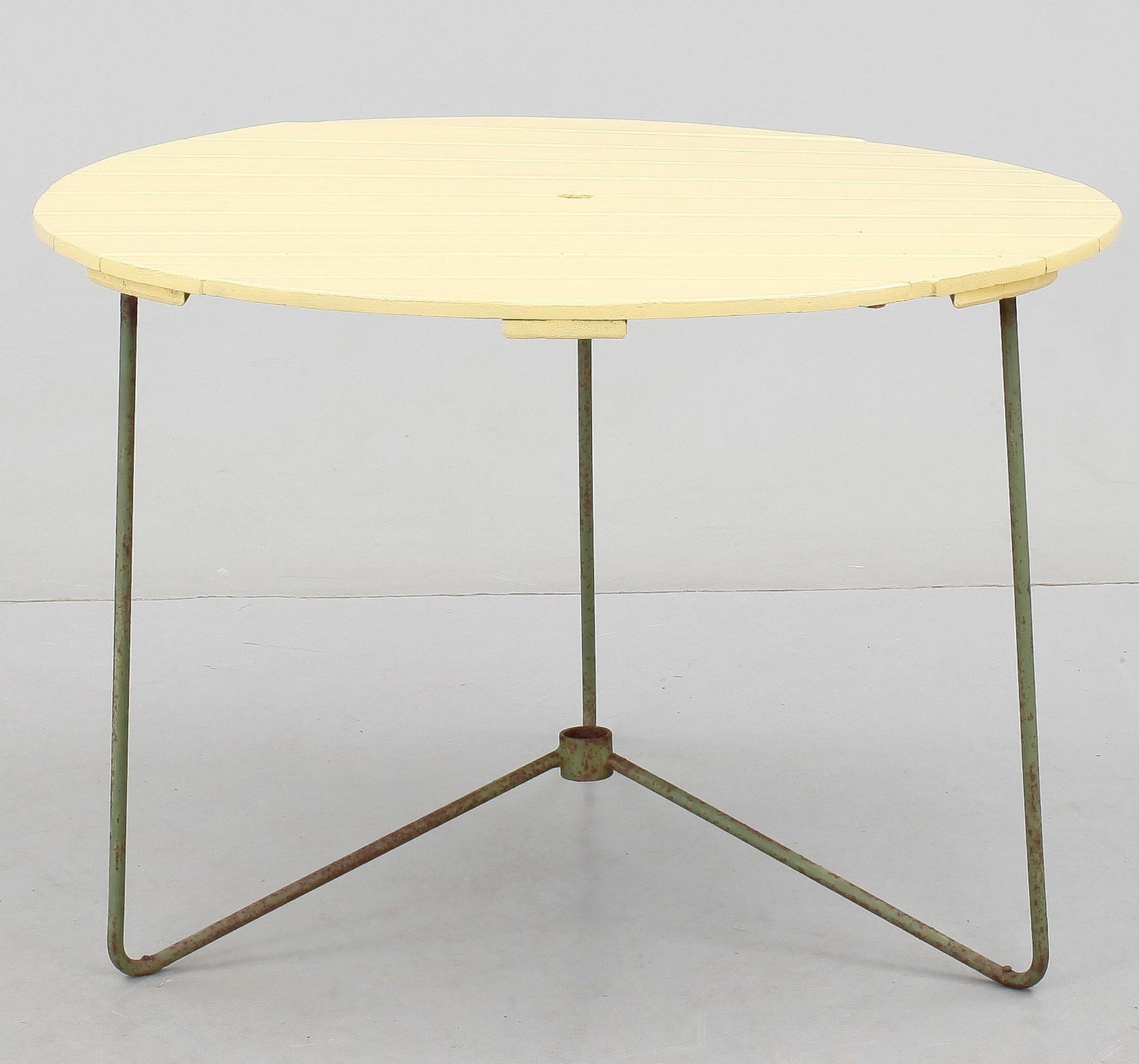 TRÄDGÅRDSBORD samt STOLAR, 5 delar, möjligen Grythyttan, 1900-talets mitt.