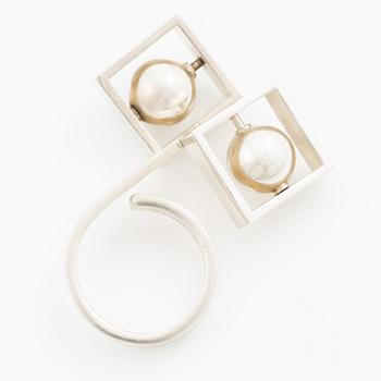 Bent Knudsen, ring, silver med rörliga kulor. Ca 1960-tal.