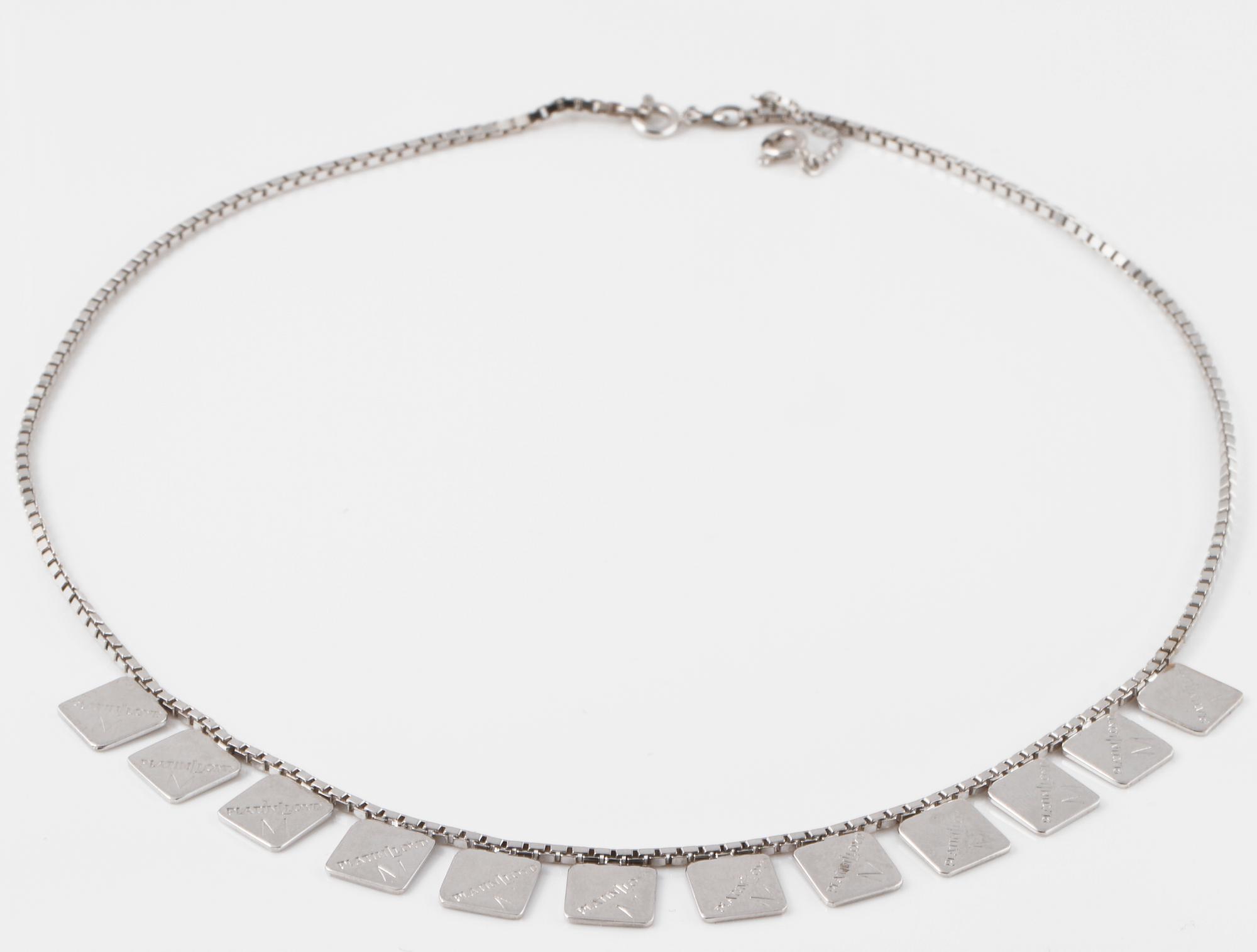 COLLIER, 18K vitguld, importstämplat. Vikt 22 gram.