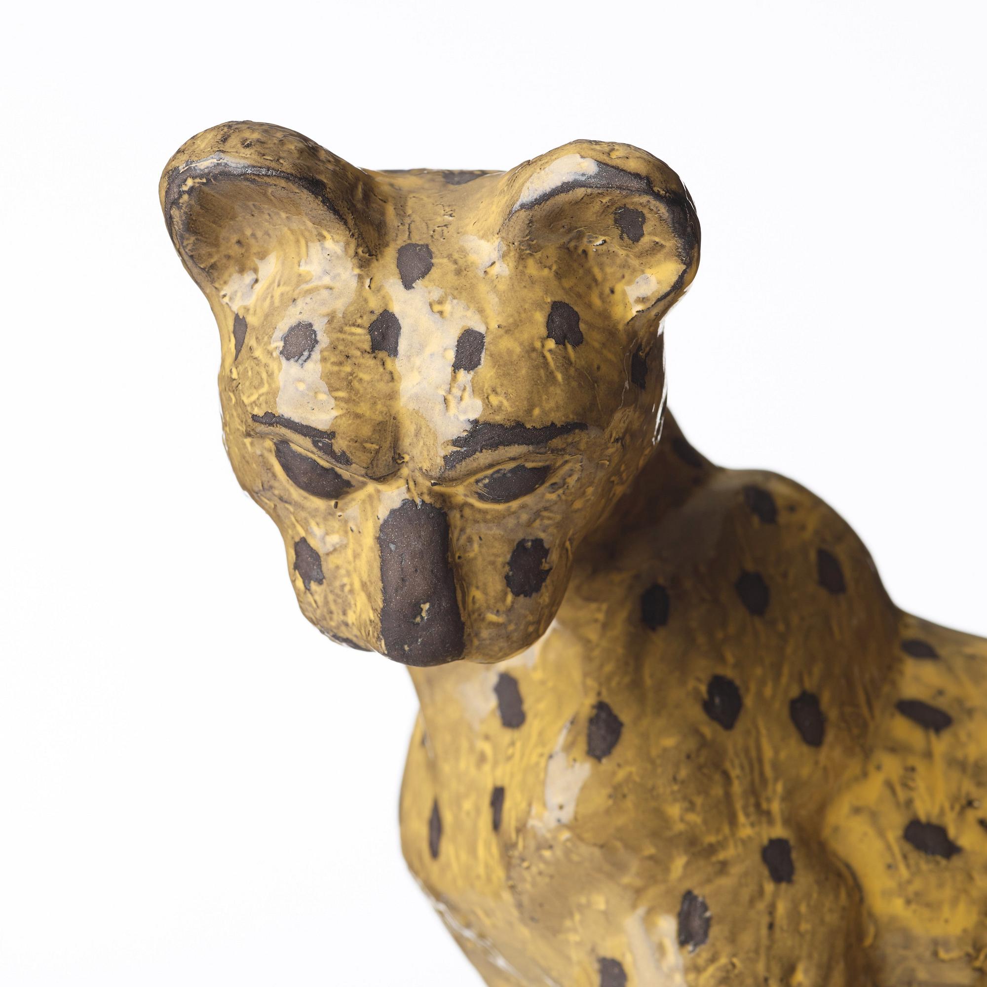 Vicke Lindstrand, skulptur, gepard, Upsala-Ekeby 1949, modell 3003.