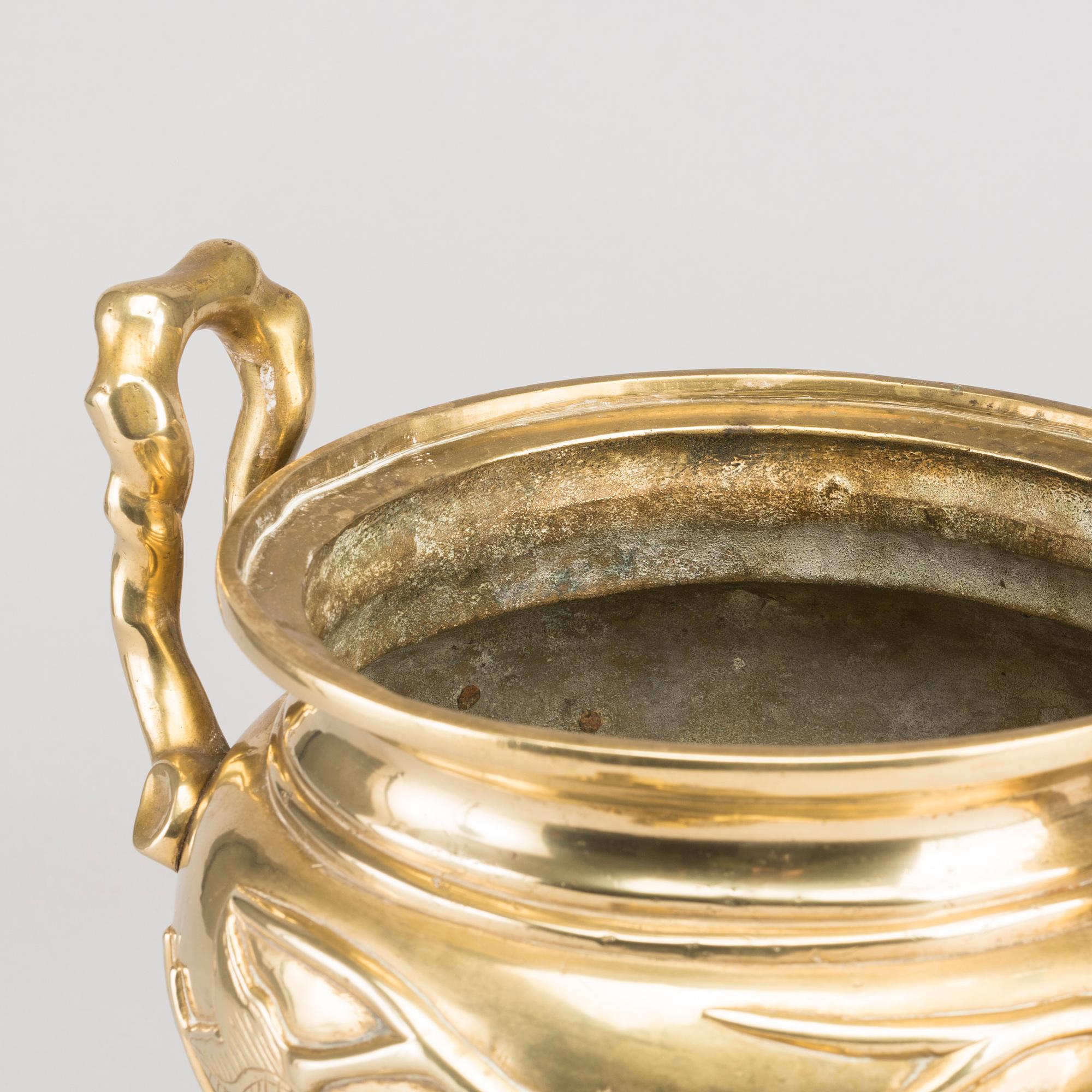 RÖKELSEKAR PÅ STÄLL, brons. Kina, 1900-tal.