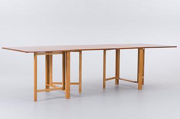 A BRUNO MATHSSON "MARIA FLAP" TABLE.