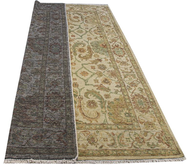 A carpet, Mamluk Design, ca 279 x 183 cm.