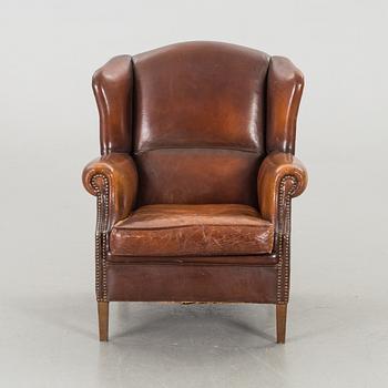 ÖRONLAPPSFÅTÖLJ, 1900-talets andra hälft.