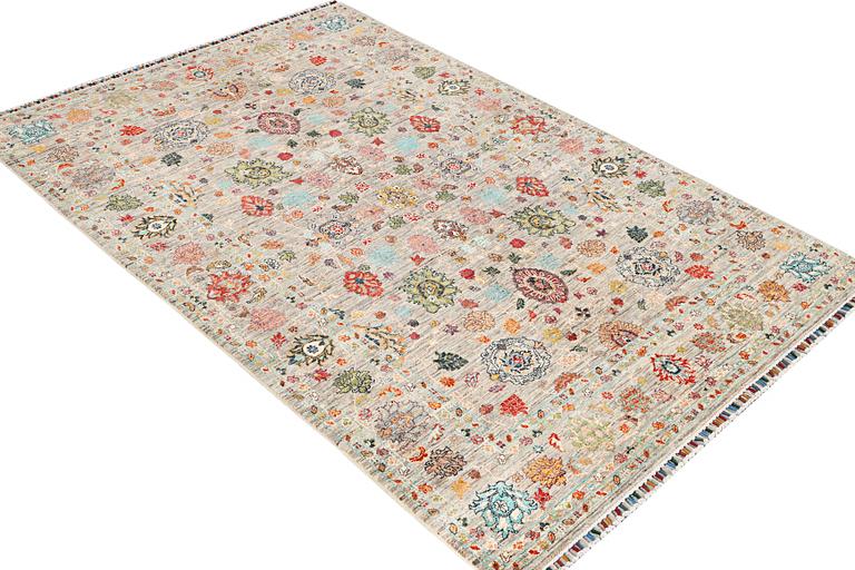A Ziegler Ariana carpet, c. 250 x 170 cm.