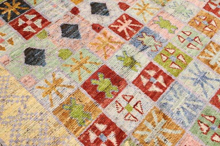 A rug, Morocco design, approx. 296 x 208 cm.
