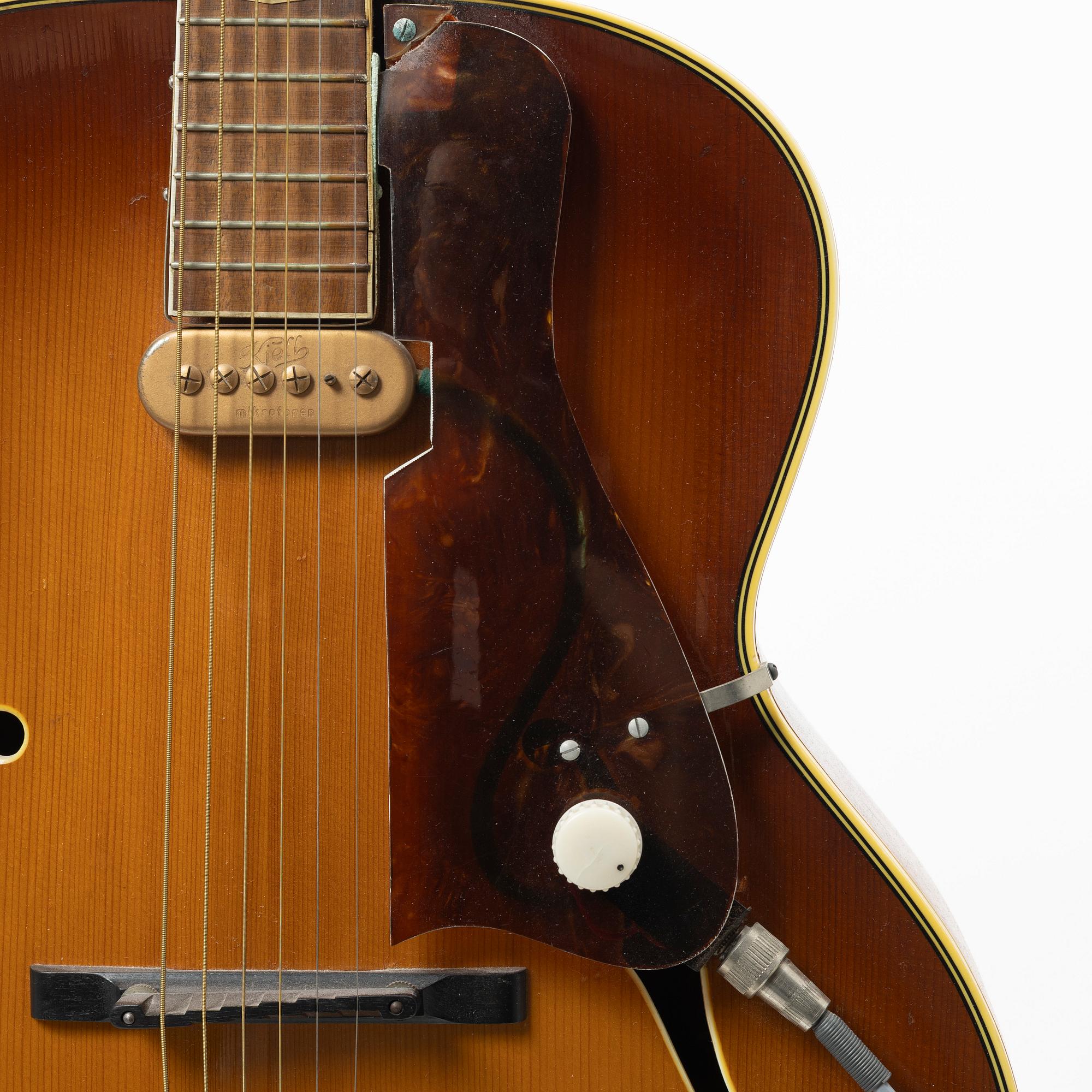 Herman Carlsson Levin, akustisk gitarr, "Modell 22", Sverige, 1945.