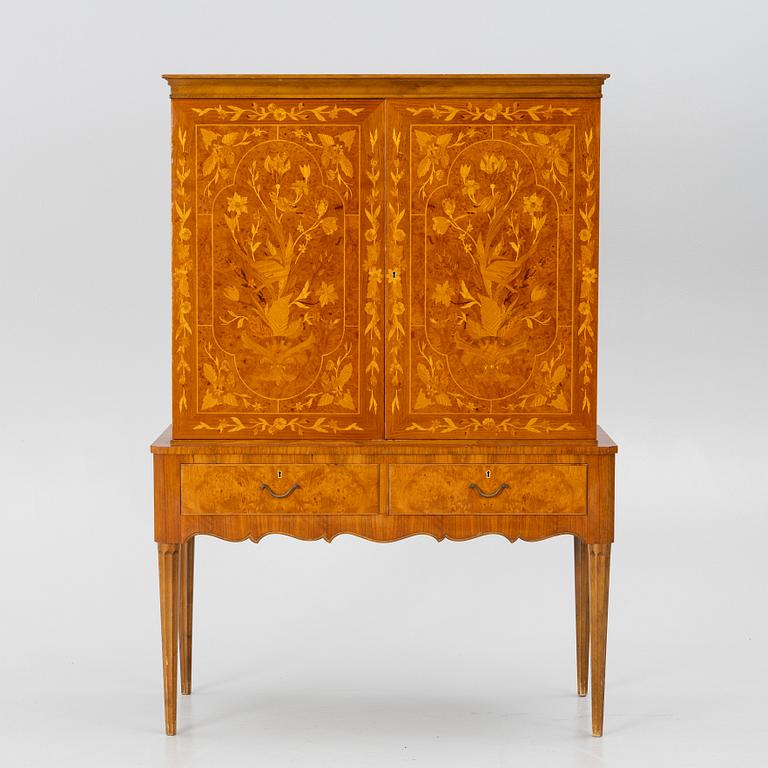 Skåp, modell 152, Alfred Ehrlin AB, Tranås, 1940-tal.