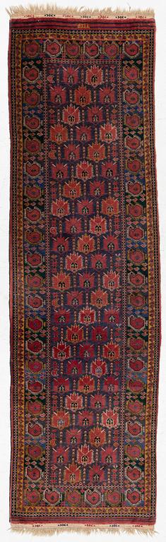 A runner carpet, Beshir, approx. 287 x 84 cm.
